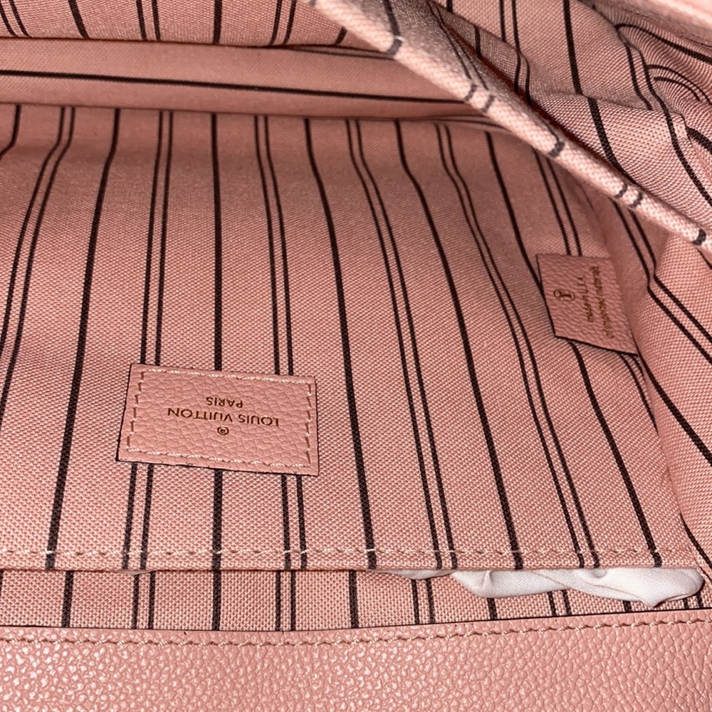 💖HOST PICK 🎉Louis Vuitton pochete Métis in pink - Picture 11 of 13